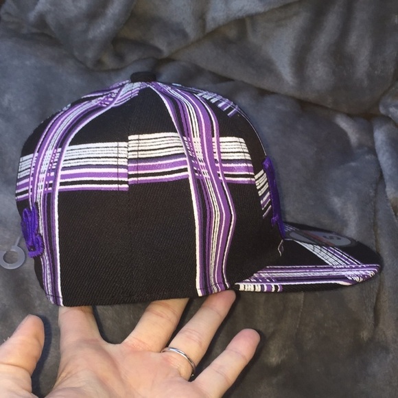 Washington DC hat size Small purple, black, white - Picture 5 of 8